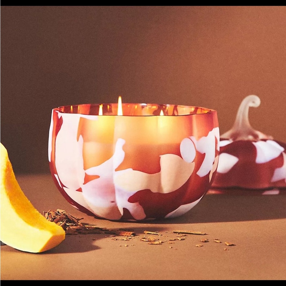 Anthropologie Harvest Gourmand Pumpkin & Sweet Vanilla Glass Pumpkin Candle